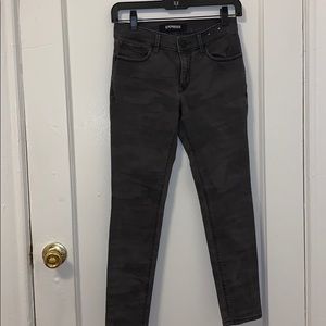 Black camouflage print jeggings 00R ankle length